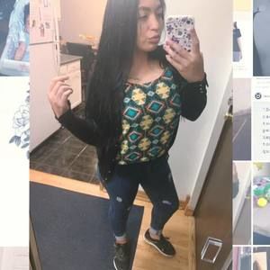 Meet your Posher, Elizabeth